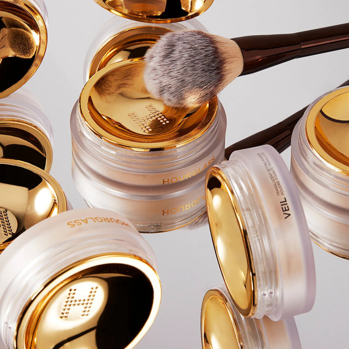 Hourglass Veil™ Powder Brush Original - The Beauty Code