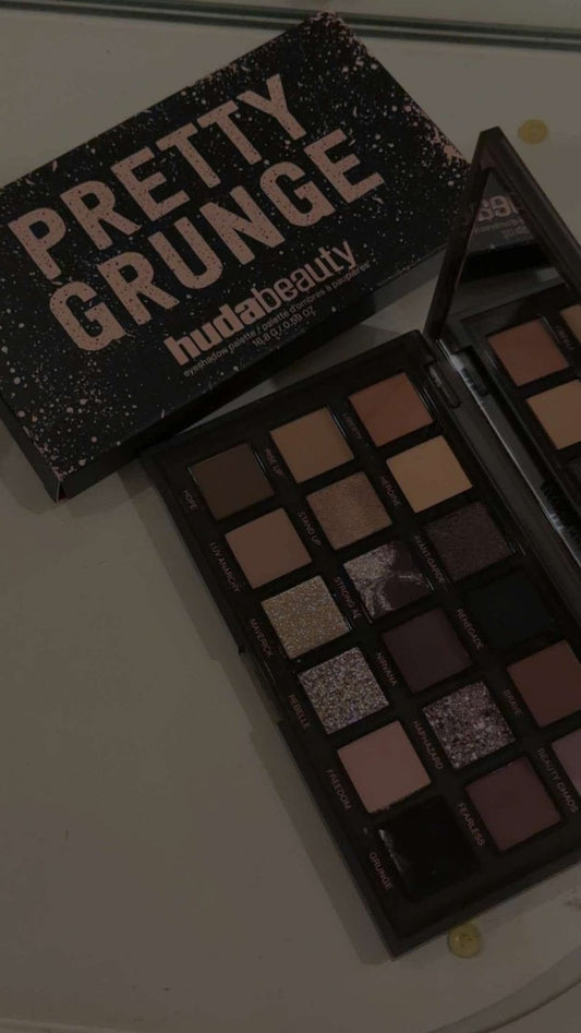 Huda Beauty Pretty Grunge Eyeshadow Palette Original - The Beauty Code