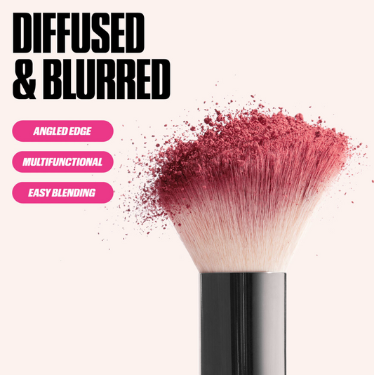 Huda Beauty Diffusing Cheek Brush