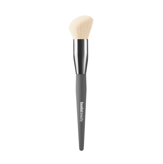 Huda Beauty Diffusing Cheek Brush
