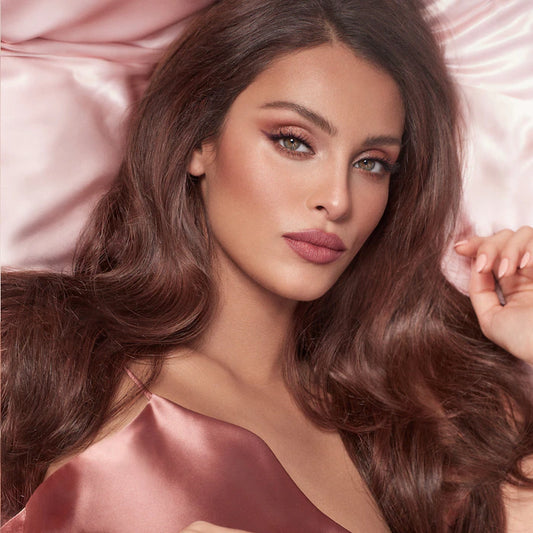Charlotte Tilbury Cheek to Chic Blush