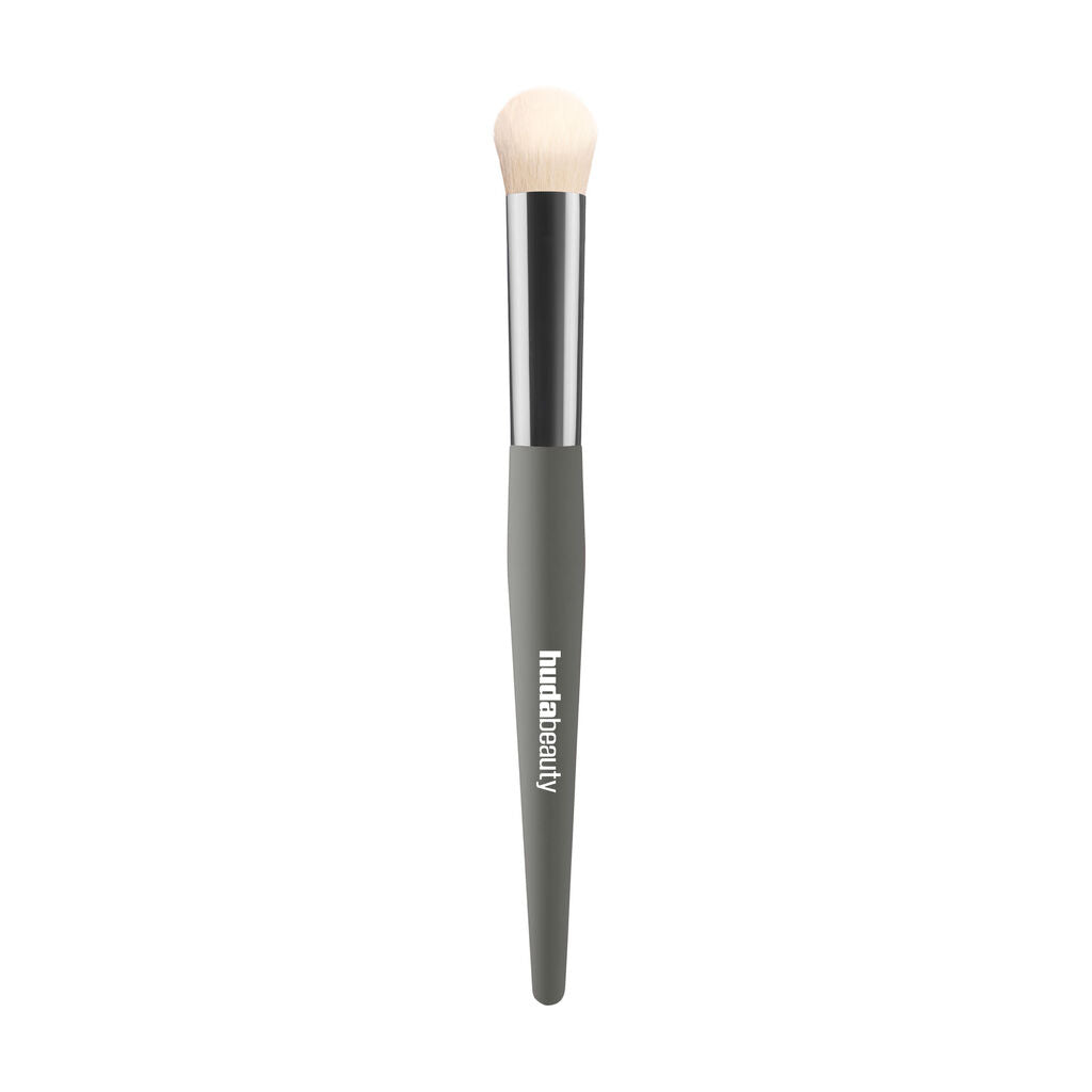 Huda Beauty Undereye Buff Brush Original - The Beauty Code